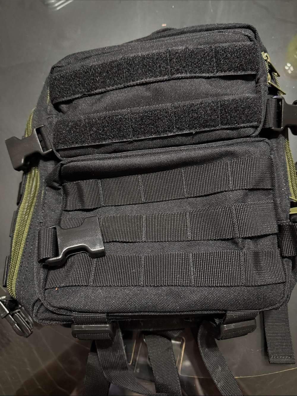 small Tactical Men's Sling Bag - Black